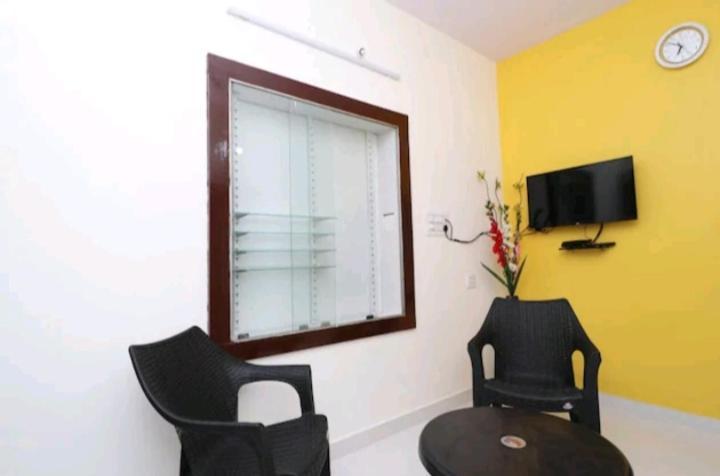 Wheel To Hills Stay Inn Service Apartments Chikmagalūr 外观 照片