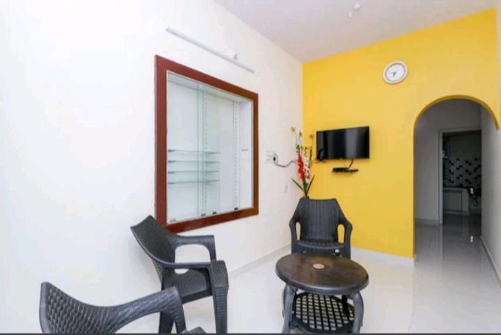 Wheel To Hills Stay Inn Service Apartments Chikmagalūr 外观 照片