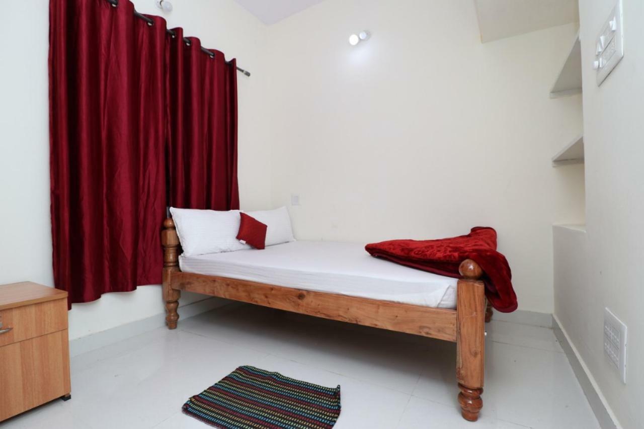 Wheel To Hills Stay Inn Service Apartments Chikmagalūr 外观 照片