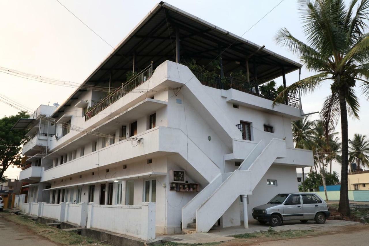 Wheel To Hills Stay Inn Service Apartments Chikmagalūr 外观 照片